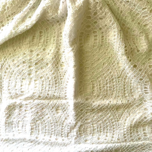 Lilly Pulitzer Off The Shoulder Eyelet Top Size M - Picture 3 of 7